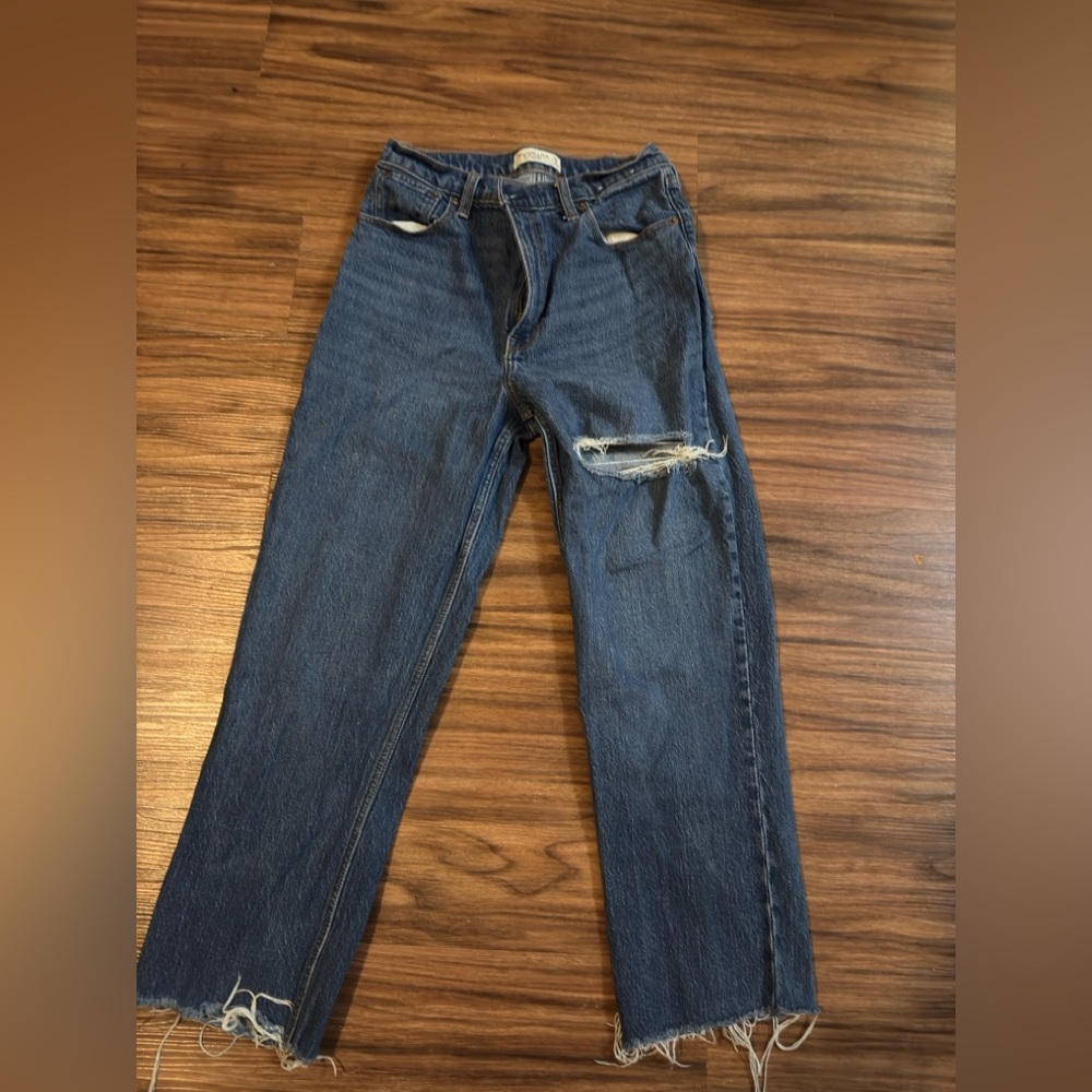 Abercrombie & Fitch 90s straight ultra high rise Jean- size 8 long/ 29 waist